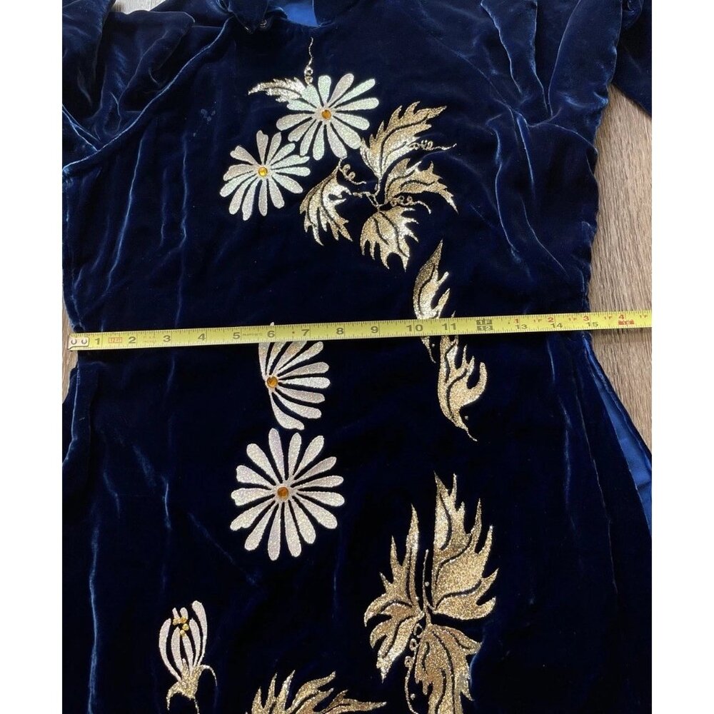 Vintage Cheongsam Long Dress Sz S Blue Velvet Asian Mandarin White Daisy Sparkle - Picture 6 of 13